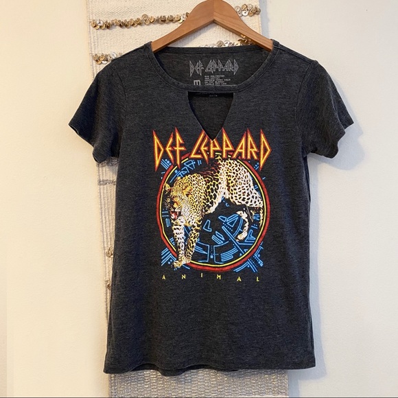 Tops - DEF LEPPARD NWOT Choker Animal Band Tee Leopard